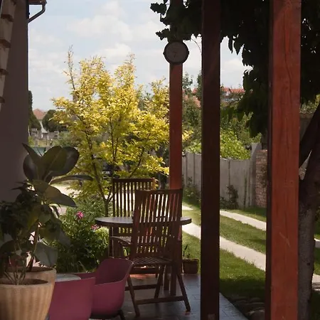 Elma Bed & Breakfast 4*